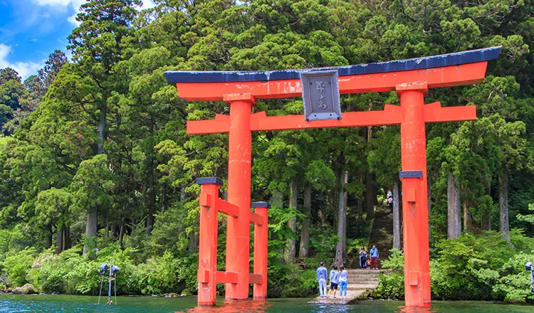 Hakone shrine